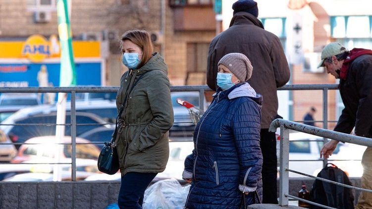 В Украине начали штрафовать за нарушение карантина. Фото 