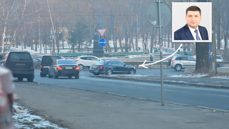 Кортеж Гройсмана выехжает на проспект Победы, фото: Аркадий Манн, 