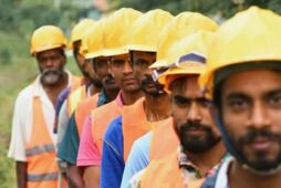 "Купить раба за $5 тысяч"