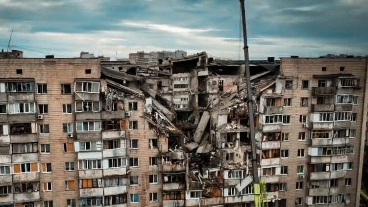 Многоэтажка в Киеве после прилета