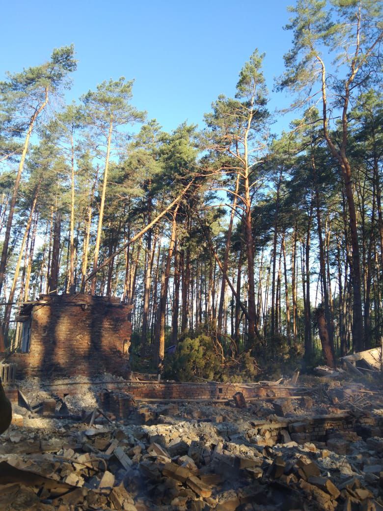 Ночью российские войска два раза ударили ракетами по Сумской области по приграничному населенному пункту Очкино