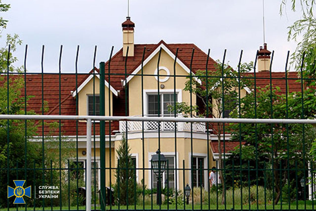 СБУ арестовала имущество экс-министра образования Украины Табачника