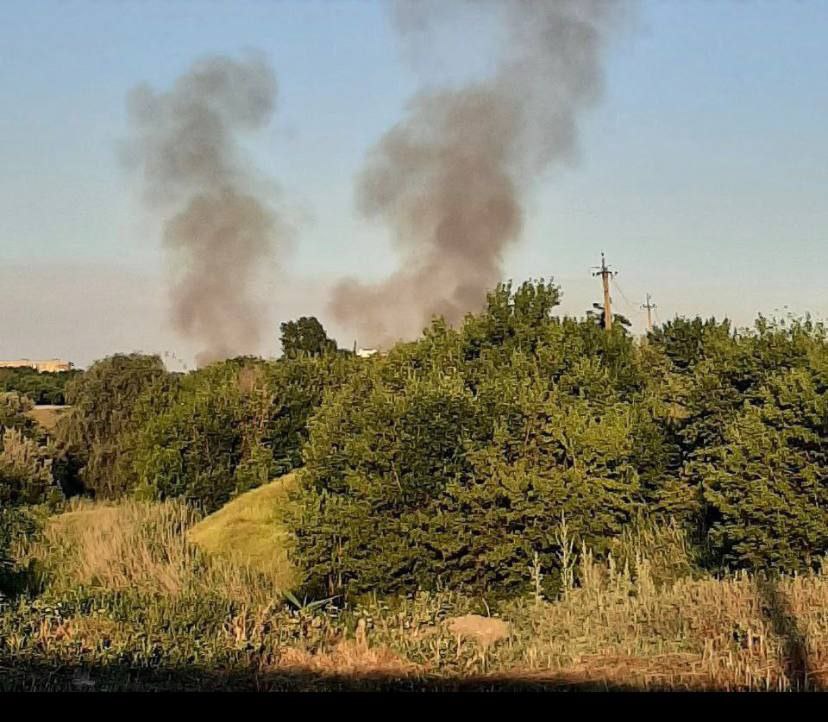 Краматорск в дыму после обстрелов