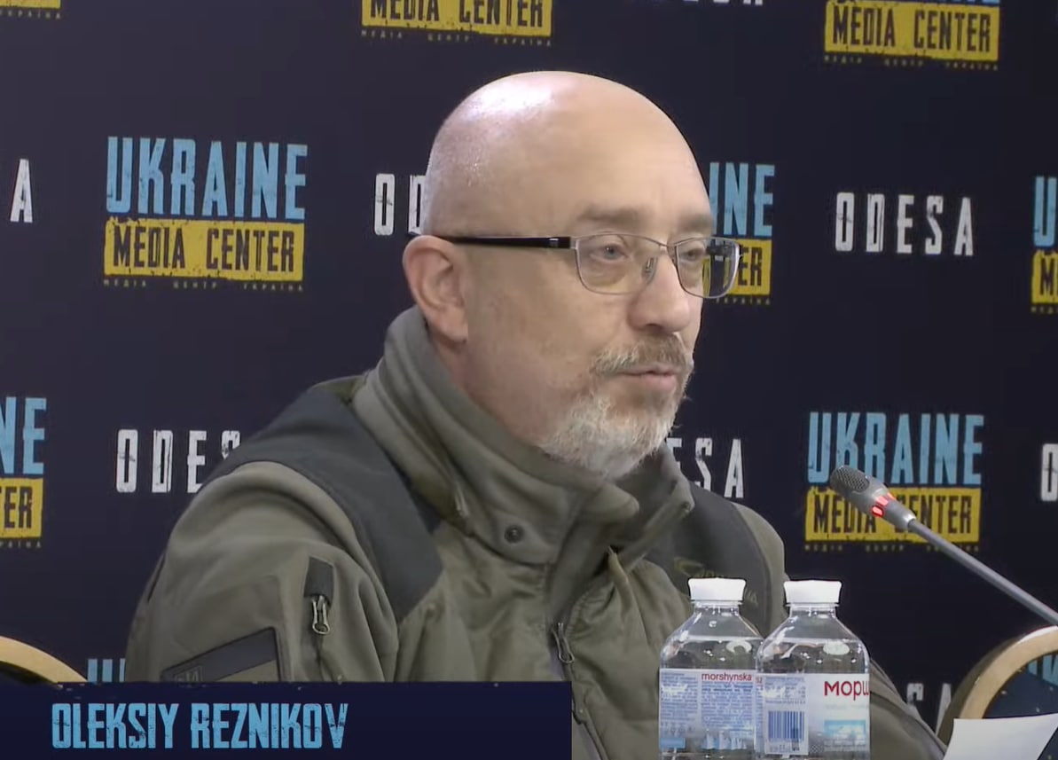 Резников назвал сроки возобновления наступления ВСУ