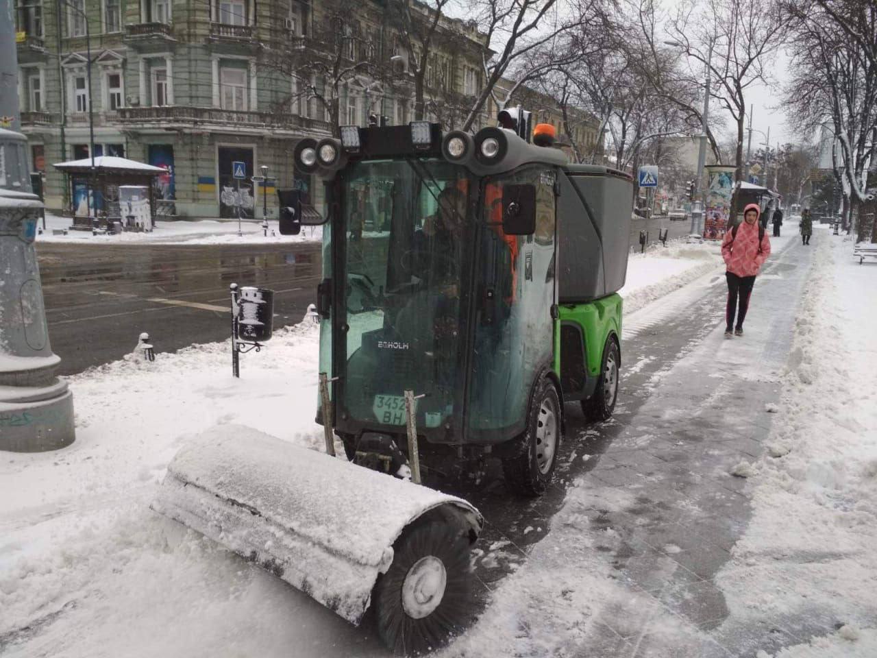 Одессу засыпало снегом
