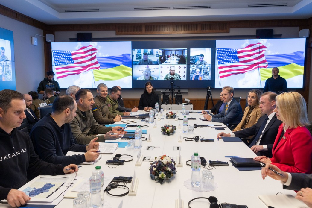 Встреча Джейка Салливан с украинским руководством неспроста была многолюдной