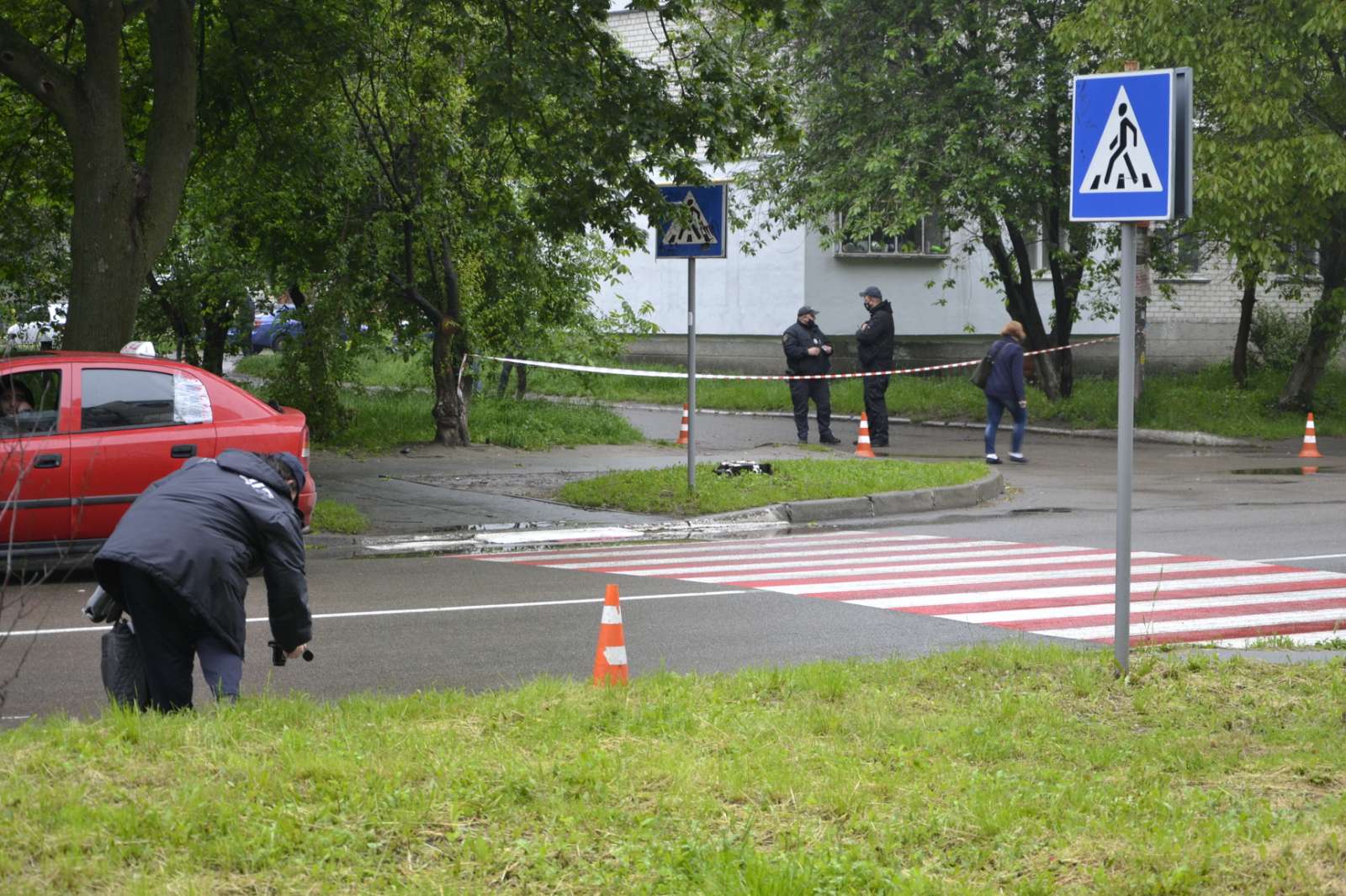 правоохранители работают на месте перестрелки