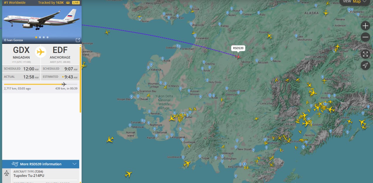 Карта перемещений (2) на flightradar24.com
