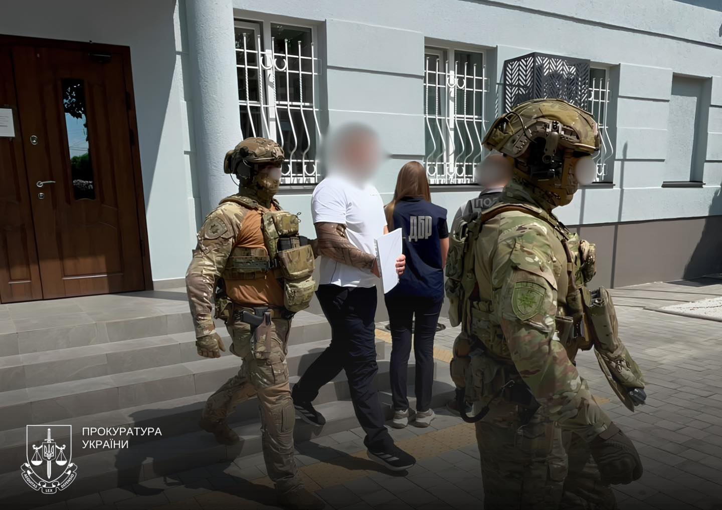 Фото затримання службовця Ужгородського ТЦК. Джерело &ndash; Прокуратура України